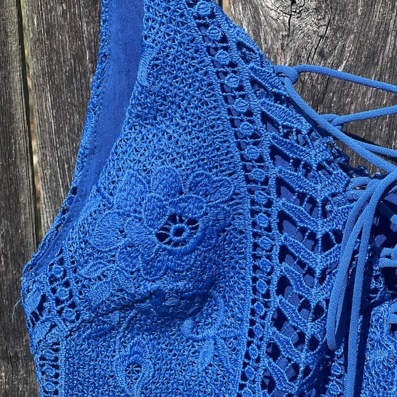 ASTR THE Label ROYAL Blue Floral Crochet Lace up Dress - Picture 7 of 9
